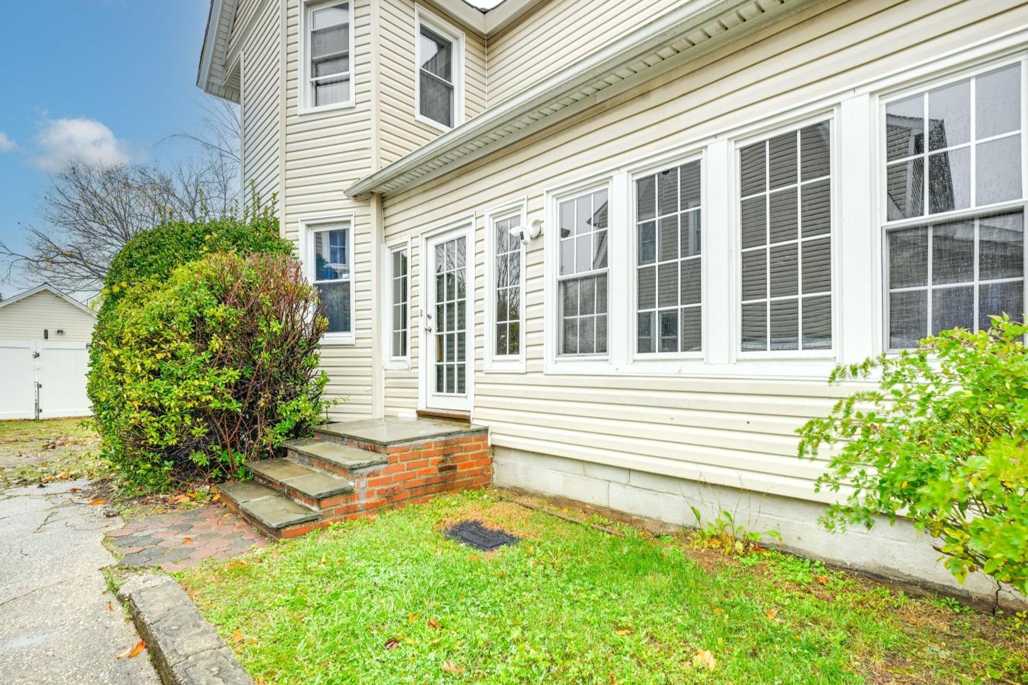 Charming Long Island Home With Fenced Yard! 프리포트 외부 사진