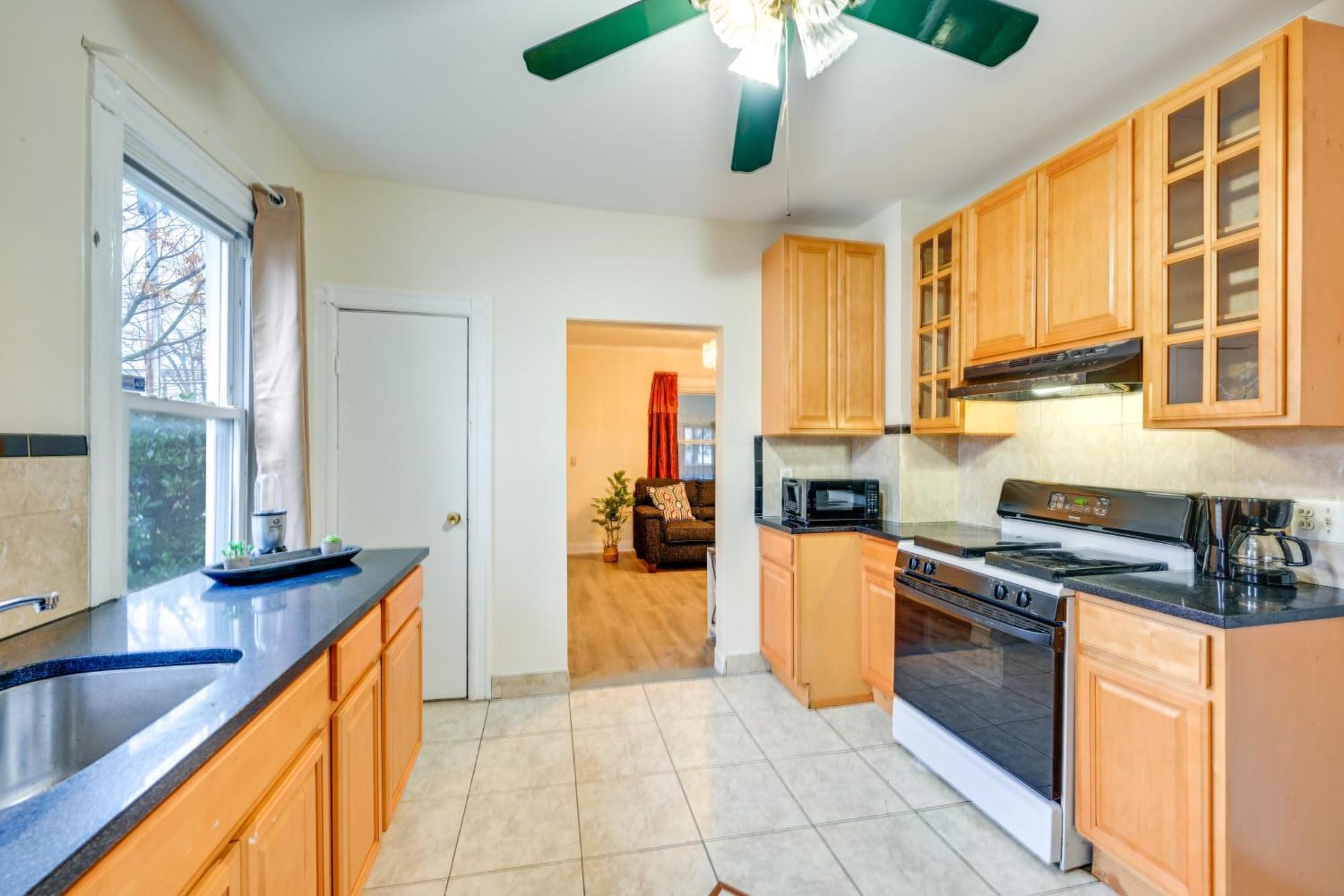 Charming Long Island Home With Fenced Yard! 프리포트 외부 사진