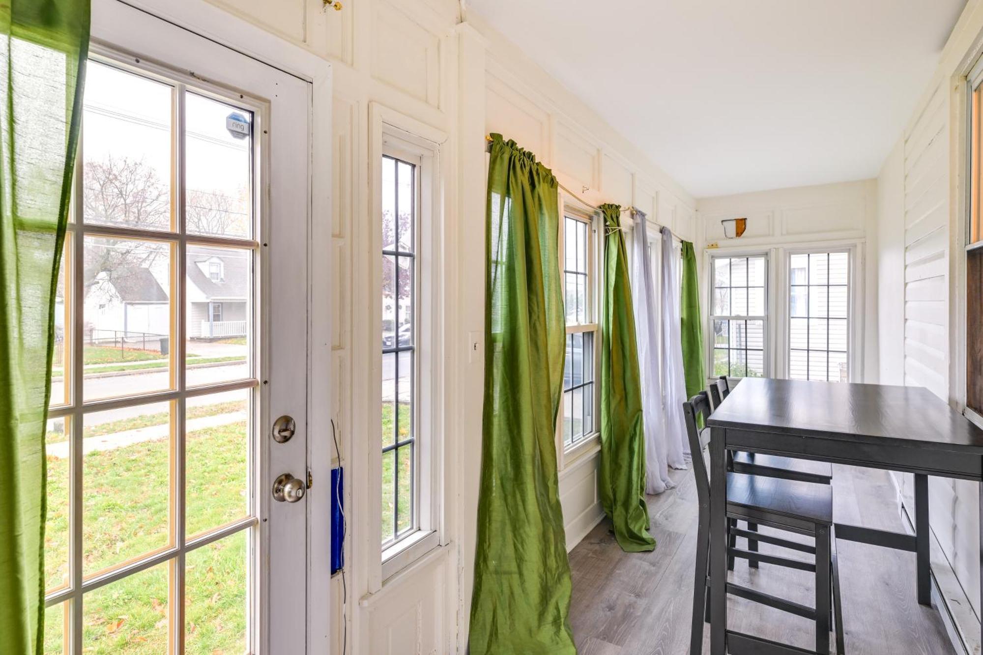Charming Long Island Home With Fenced Yard! 프리포트 외부 사진